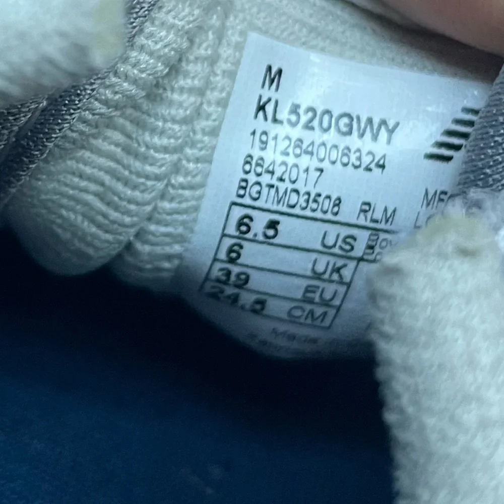 NWOT New Balance 520 Pack Sneakers - Picture 5 of 5